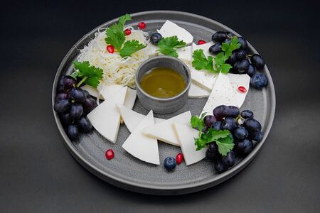Ассорти сырное по-грузински
