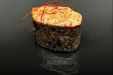 Гункан с креветкой