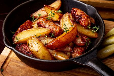 Жарёха с колбасками