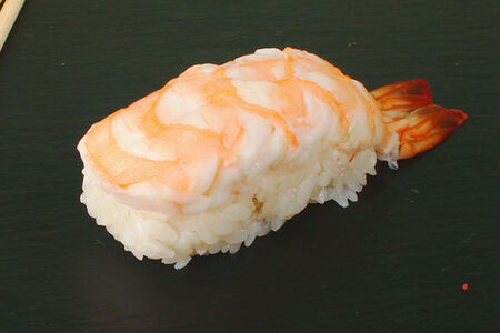 Суши креветка