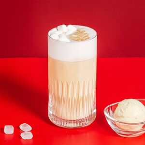 Латте Банановое мороженое с соленой карамелью