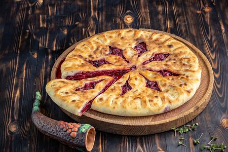 Пирог с клубникой