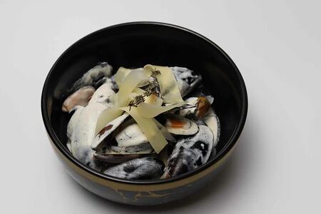 Мидии в соусе дорблю