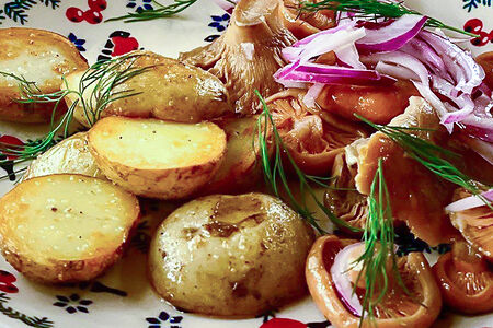 Грузди с картофелем и луком
