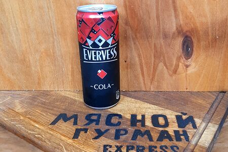 Evervess Cola в жестяной банке