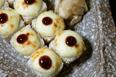 Запеченный с сыром лосось