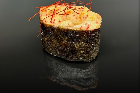 Гункан с угрем