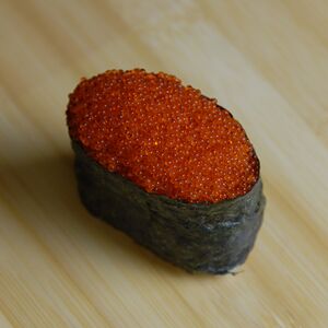 Суши Масаго оранжевая нигири