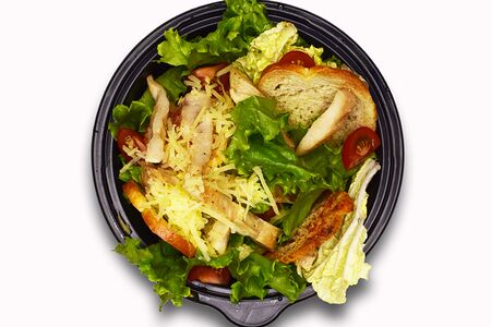 Салат Цезарь с курицей