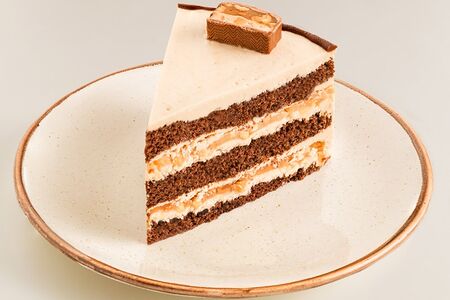 Торт Сникерс