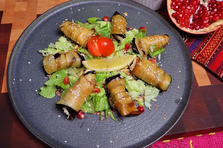 Рулеты из баклажанов