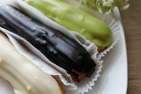 Мини-эклер кофейный