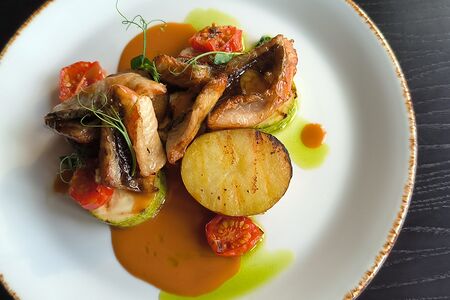 Балтийский угорь с фирменным пивным соусом