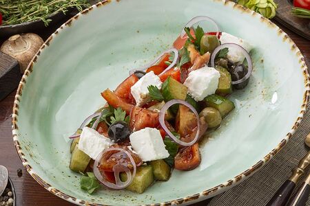 Салат Грецкий