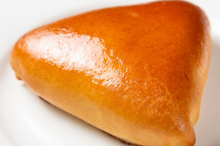 Пирожок с картофелем и грибами