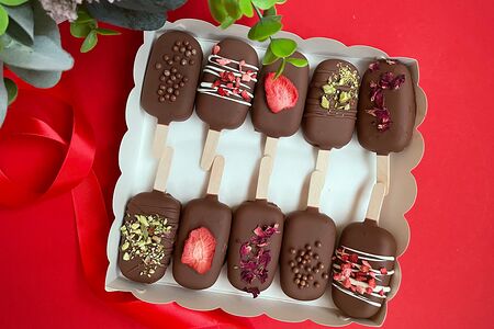 Чизкейки Эскимо на палочке в молочном шоколаде ассорти 10штук