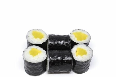 Ролл с такуаном