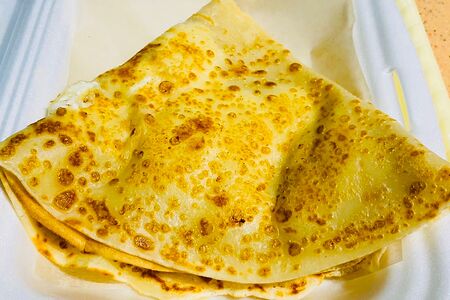 Блин с творожной массой и бананом