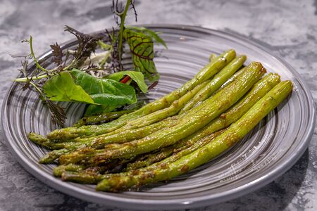 Спаржа на гриле