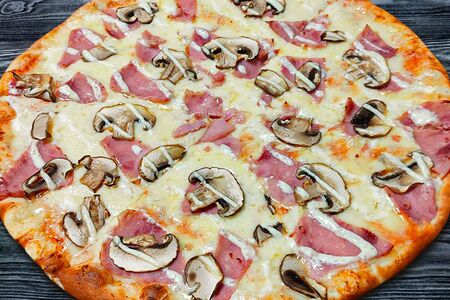 Ветчина и грибы