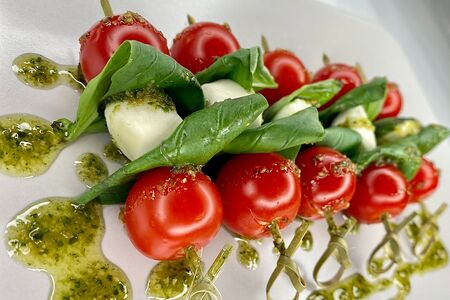 Канапе Капрезе