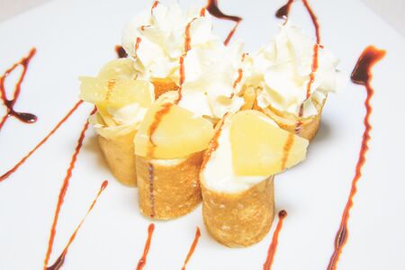 Сладкие роллы на выбор