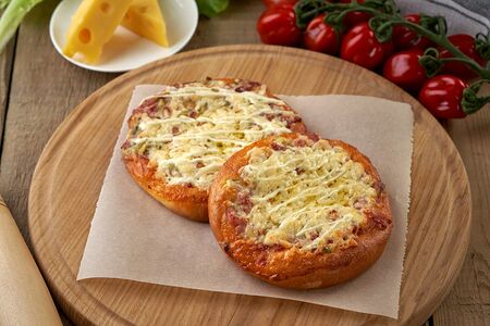 Пицца с ветчиной