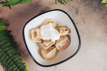 Пельмени со свининой и говядиной Мамин Сибиряк со сметаной