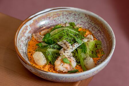 Салат с морепродуктами