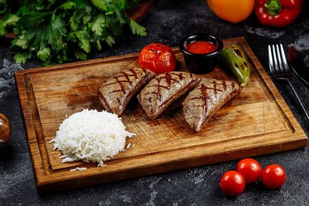 Кефте из говядины с сыром