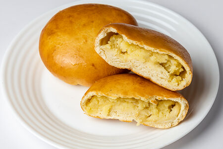 Два пирожка с картофелем