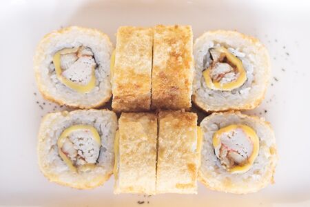 Ролл Осака горячий