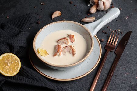 Креветки в чесночном соусе