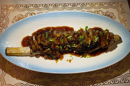 Томленные говяжьи ребра