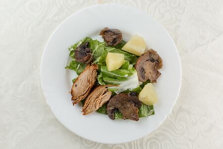 Салат Курица с ананасами