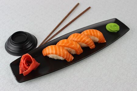 Суши Лосось №4