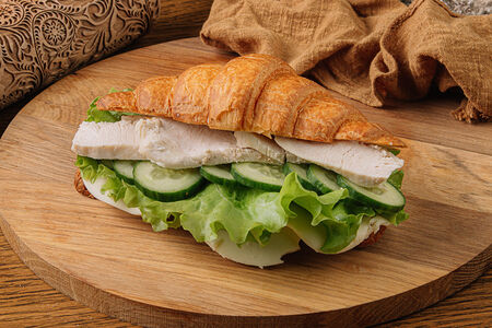 Круассан с индейкой