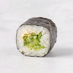 Хосомаки с огурцом