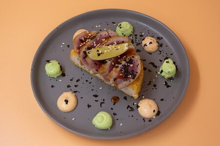 Рисовый дофинуа с тунцом