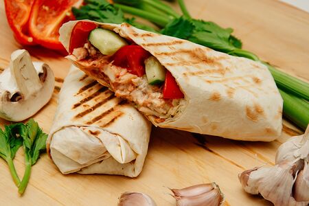 Шаурма с летним салатом