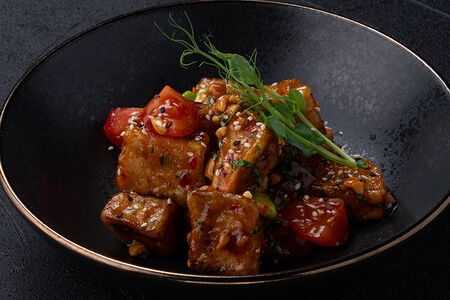 Салат с хрустящими баклажанами