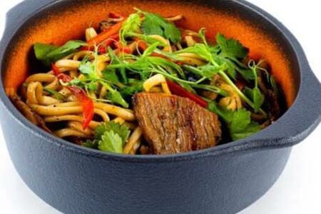 Wok с говядиной