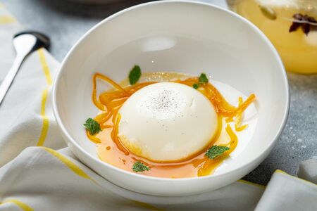 Десерт Панна котта