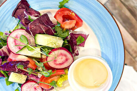 Салат с грядки