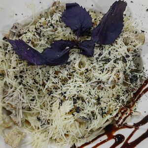 Феттучини с курицей и грибами