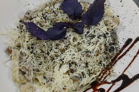 Феттучини с курицей и грибами