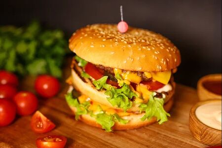 Бургер двойной