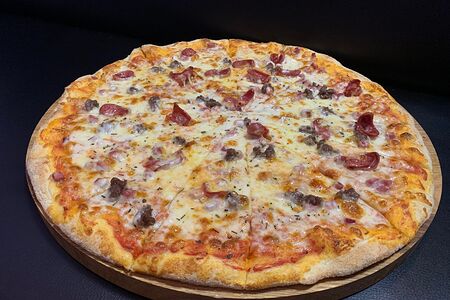  Пицца Мясная M