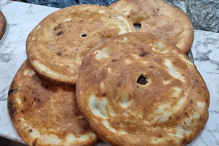 Пури из печи на дровах