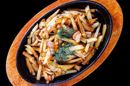 Картошечка, жаренная с луком